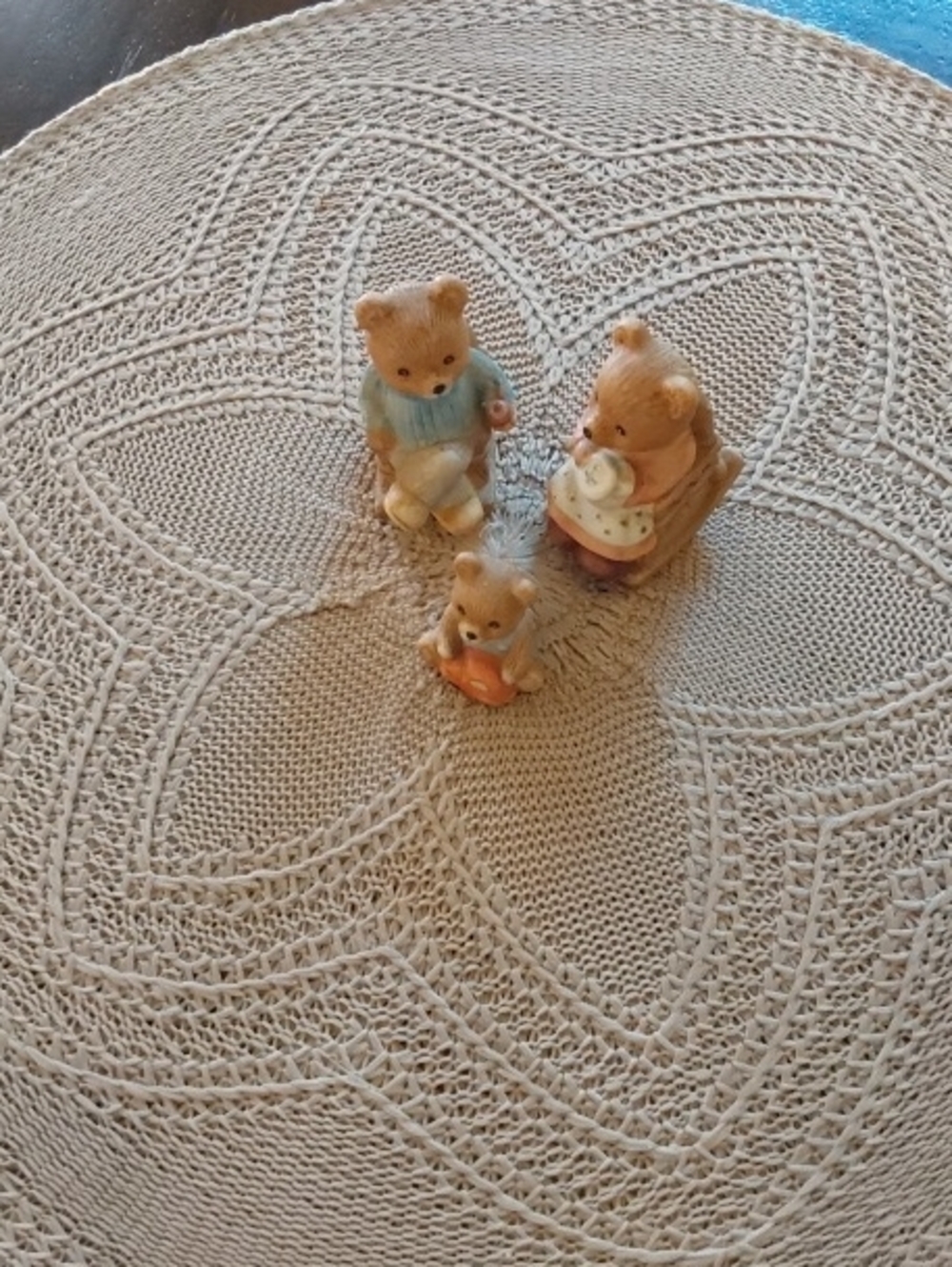 HOMCO - "Bears at Home "- Bear Family